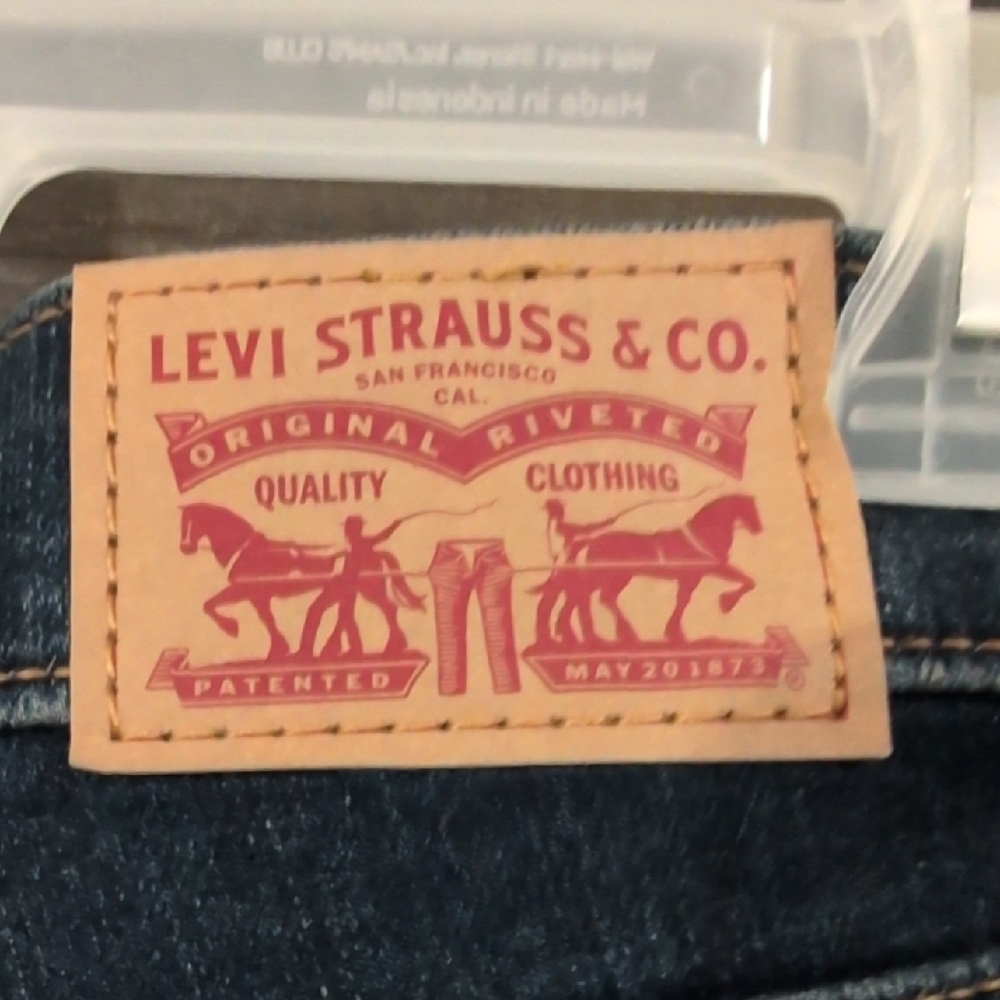Levi's 311 Sleek Dark Wash Blue Women's Skinny Jeans 27 x 30 - Picture 2 of 9